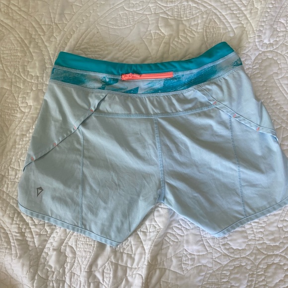 Girls Ivivva Running Shorts - Picture 2 of 3